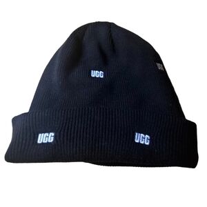 UGG Chunky Knit Black Beanie Hat.  Adult Unisex OS
